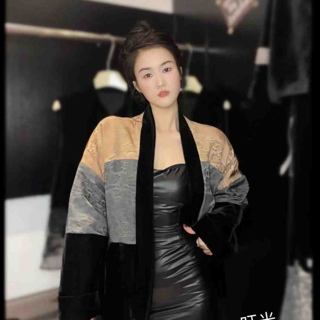 丽帛家-万佳加一街73