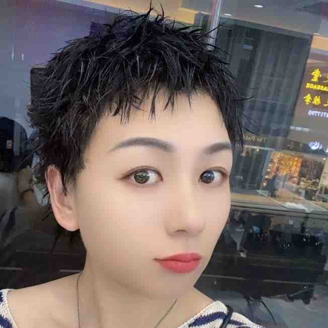 一品-新中国2118 十三行服装批发市场 档口微信二维码及货源实拍