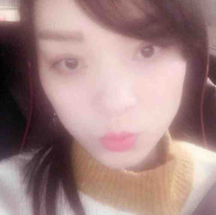 红磨坊-南城1楼C218 南城 档口微信二维码及货源实拍