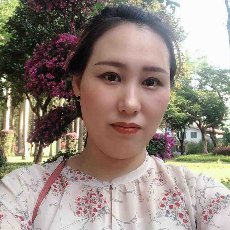 韩都+-南城1楼八号通道特31 南城 档口微信二维码及货源实拍 韩都+-南城1楼八号通道特31 南城 档口微信二维码及货源实拍