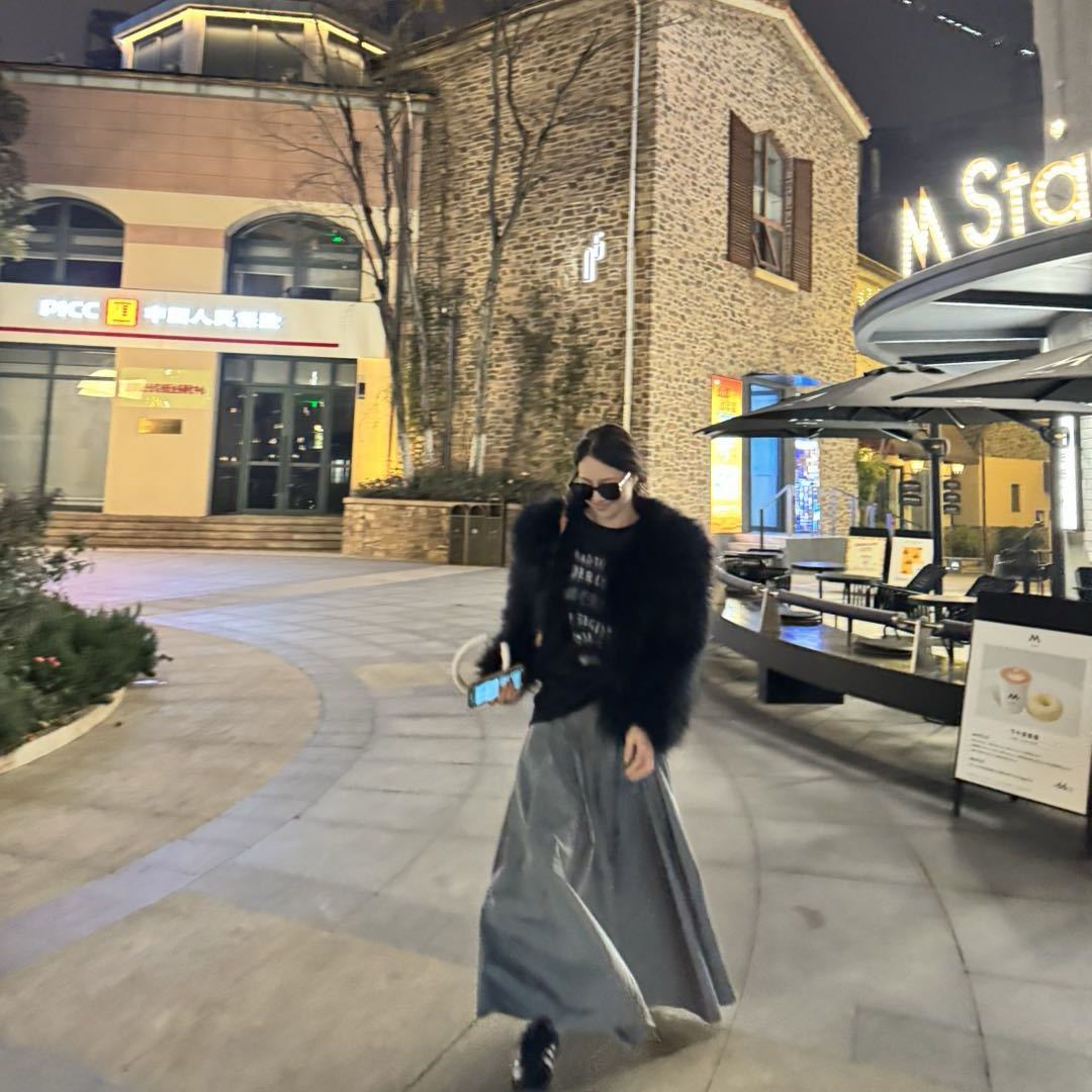 M.Y--南城4楼129 南城 档口微信二维码及货源实拍