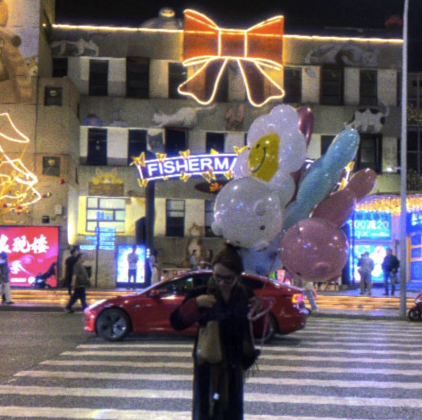 流洋LIUYANG-新中国大厦2817 十三行服装批发市场 档口微信二维码及货源实拍