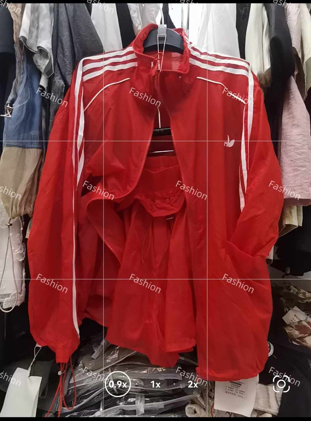 SOSO-新中国大厦负一D69 十三行服装批发市场 档口微信二维码及货源实拍 SOSO-新中国大厦负一D69 十三行服装批发市场 档口微信二维码及货源实拍