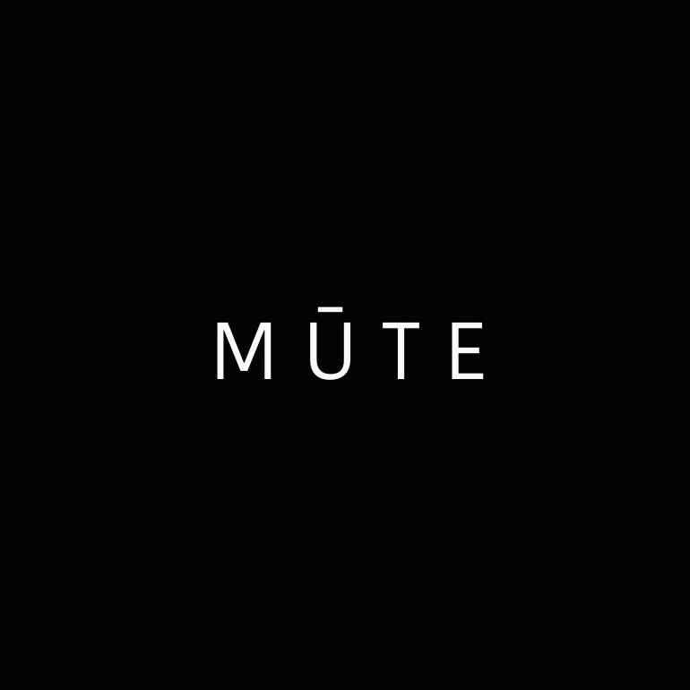 mute-theot B1 F1 theot 档口微信二维码及货源实拍 mute-theot B1 F1 theot 档口微信二维码及货源实拍