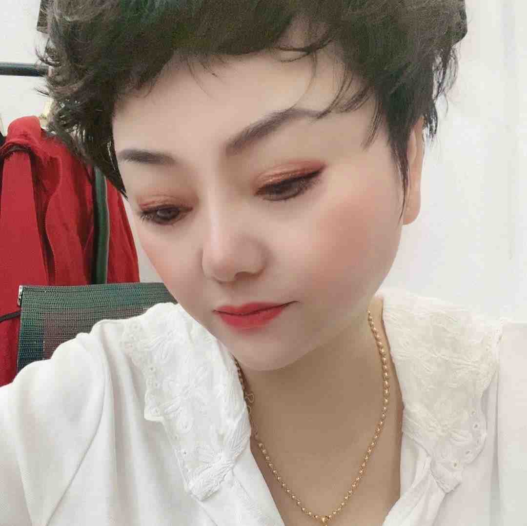 女王洋装-温州街387 1 档口微信二维码及货源实拍