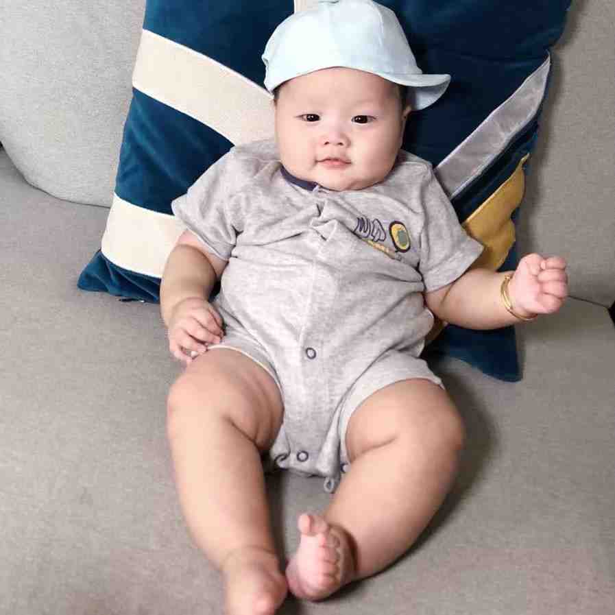 辰辰工厂店 1 档口微信二维码及货源实拍