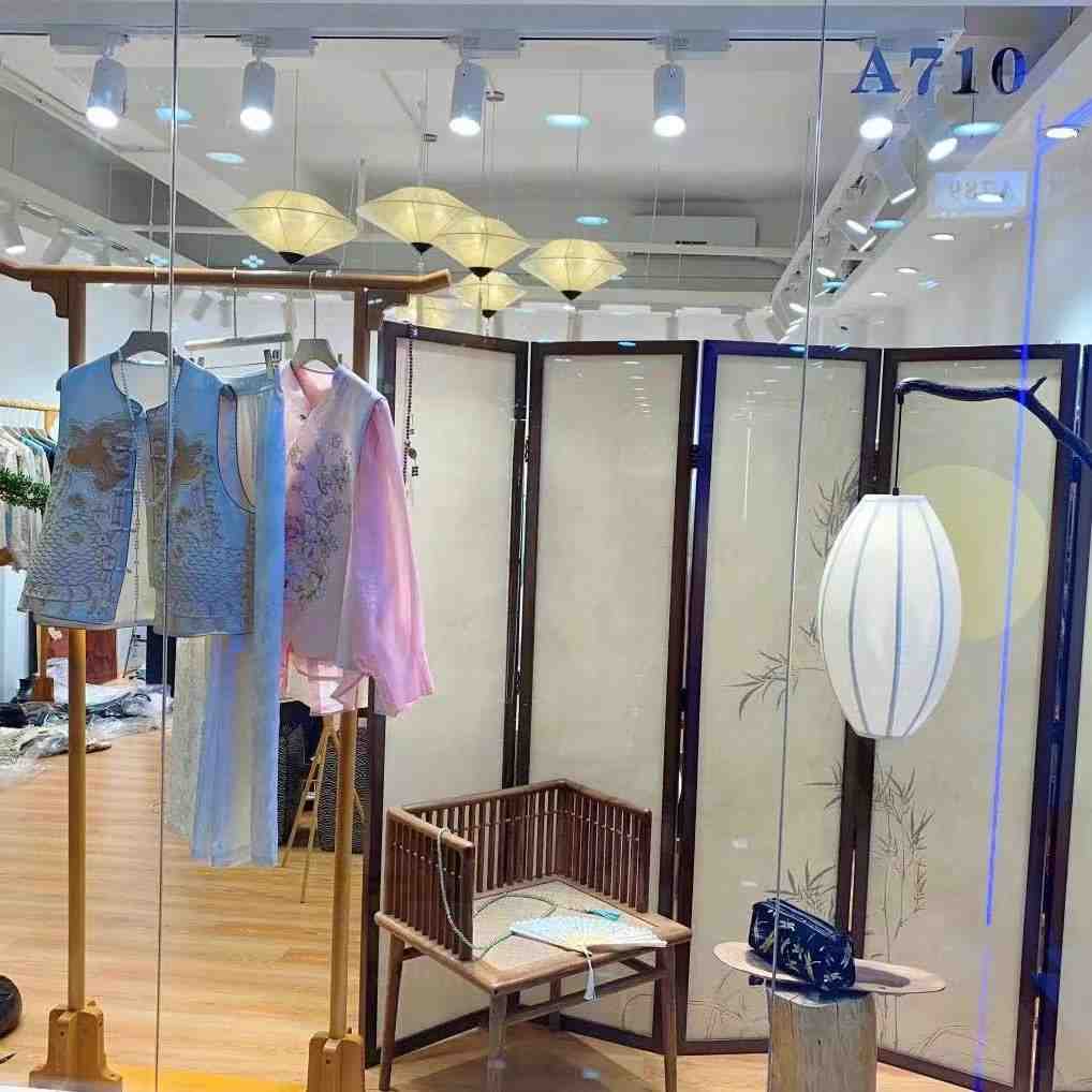 千禾-天安8栋A70 南油原创设计 档口微信二维码及货源实拍