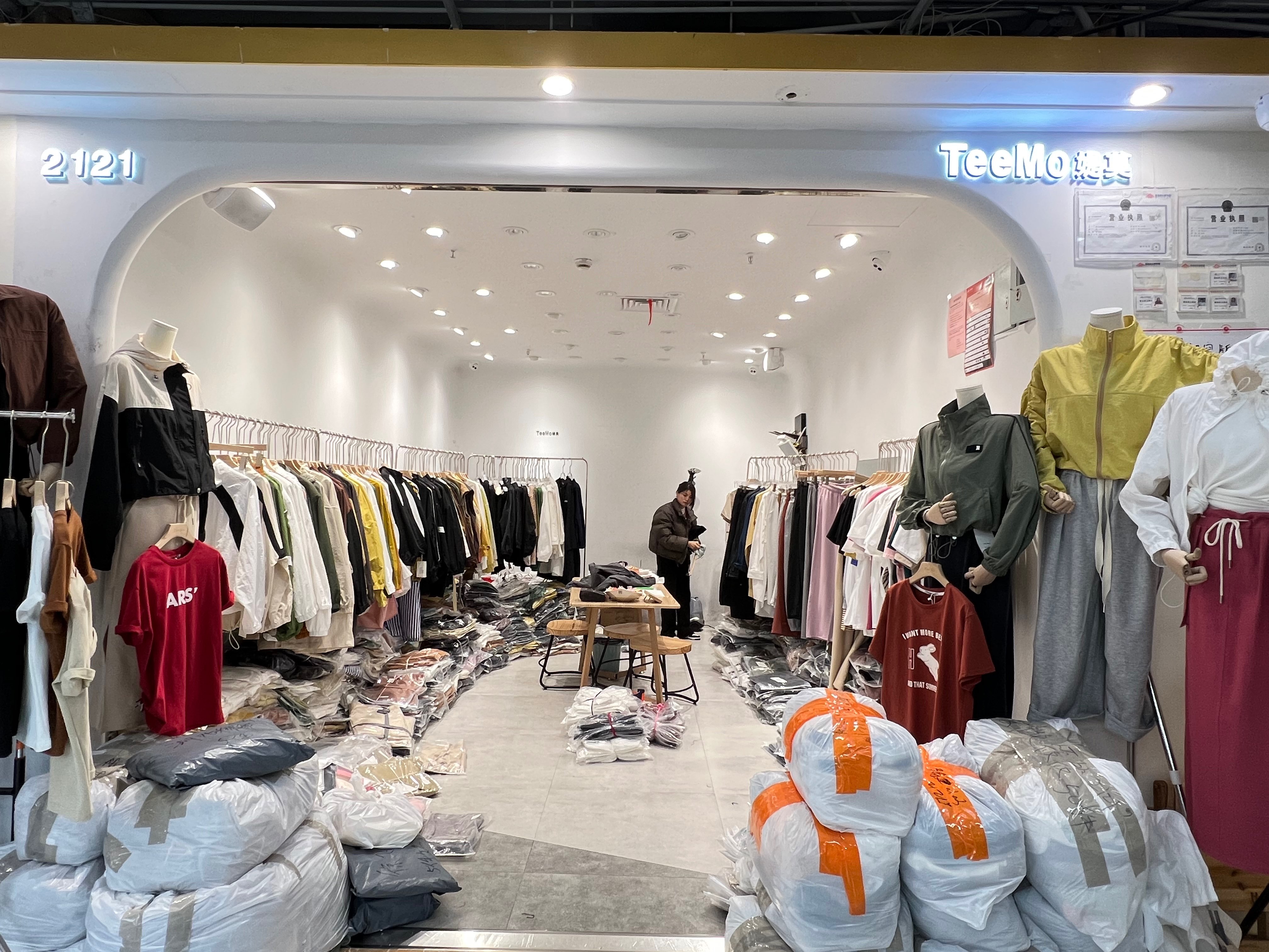 Teemo提莫 意法服饰城 档口微信二维码及货源实拍 Teemo提莫 档口