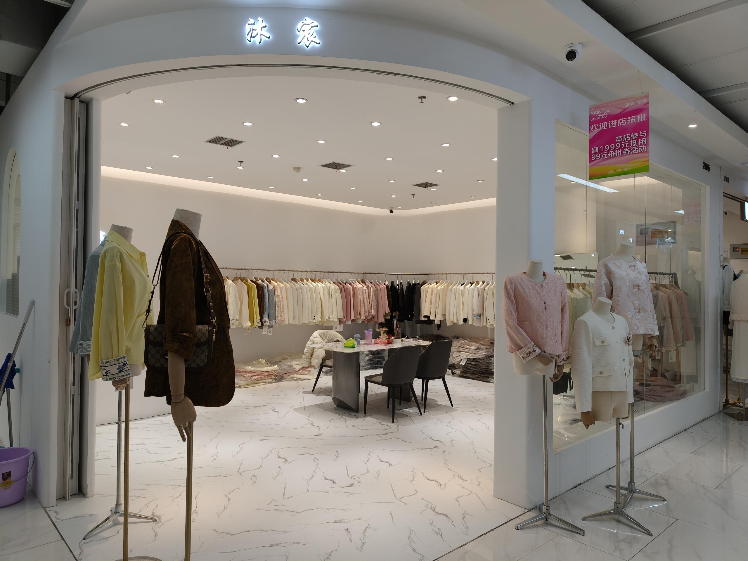 时戴衣人 9意法 档口微信二维码及货源实拍 时戴衣人 9意法 档口微信二维码及货源实拍