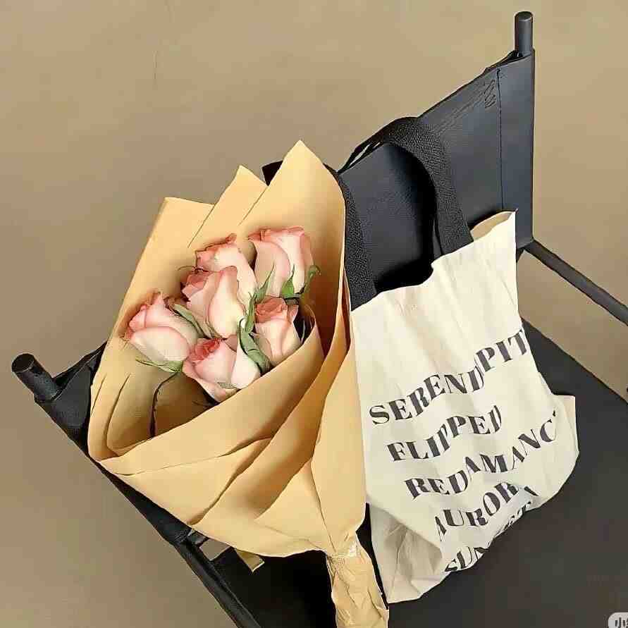 NANCY南茜-金马1楼6街203档