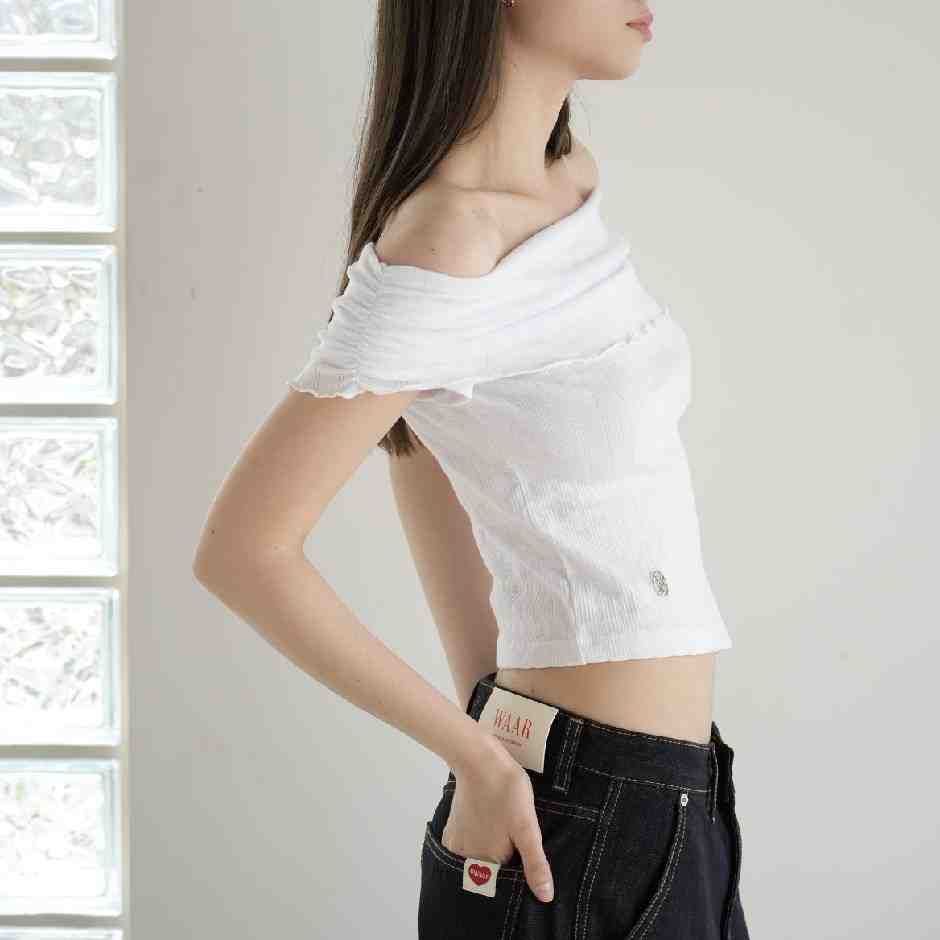 WAAR-广州APM 2F C02 十三行服装批发市场 档口微信二维码及货源实拍