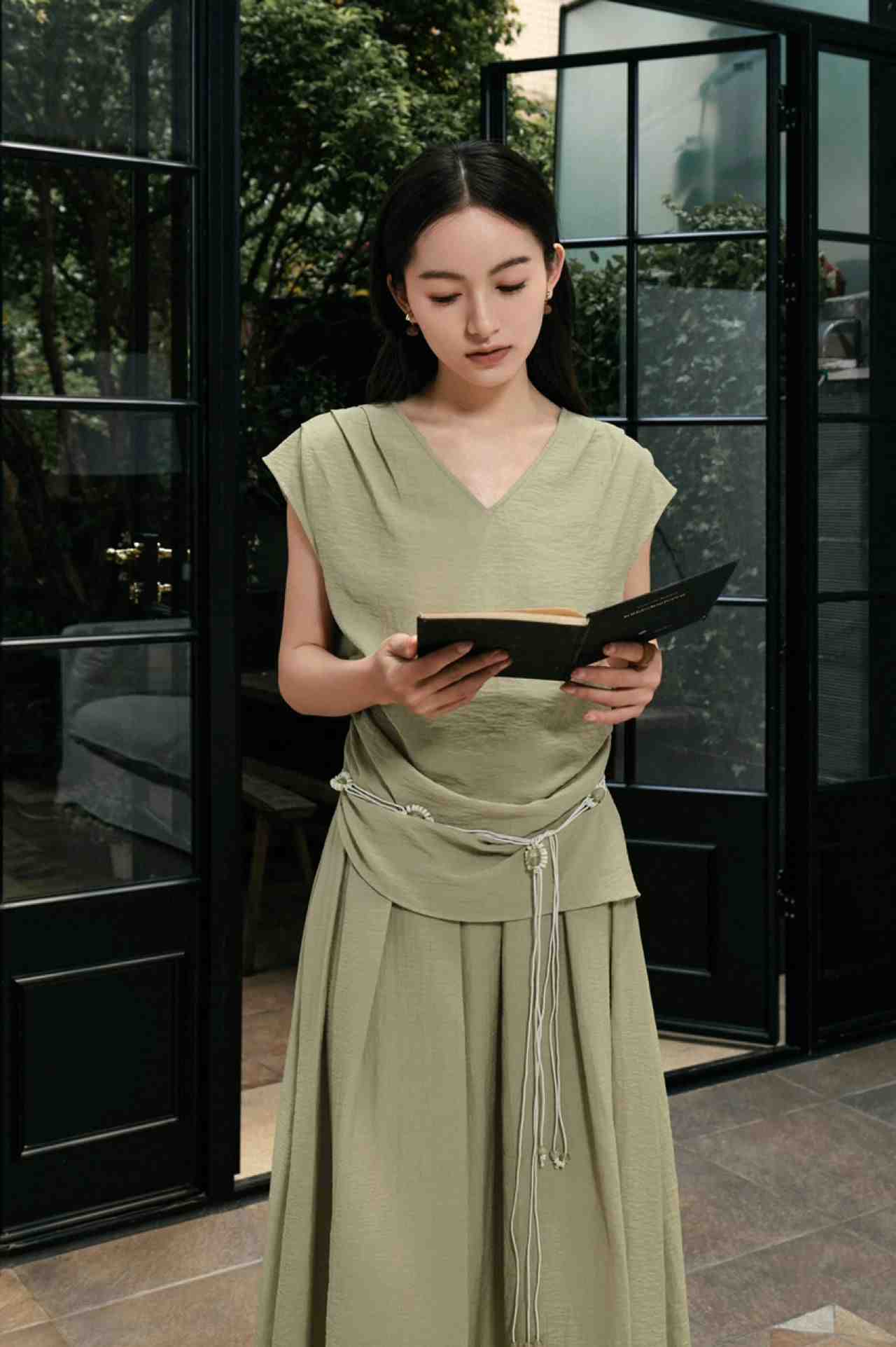 YUAN YUE 元玥-1F16