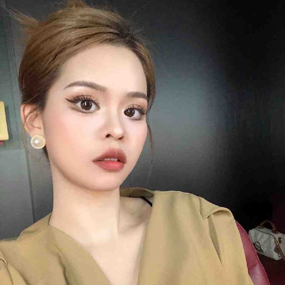 利来轻奢 南油原创设计 档口微信二维码及货源实拍