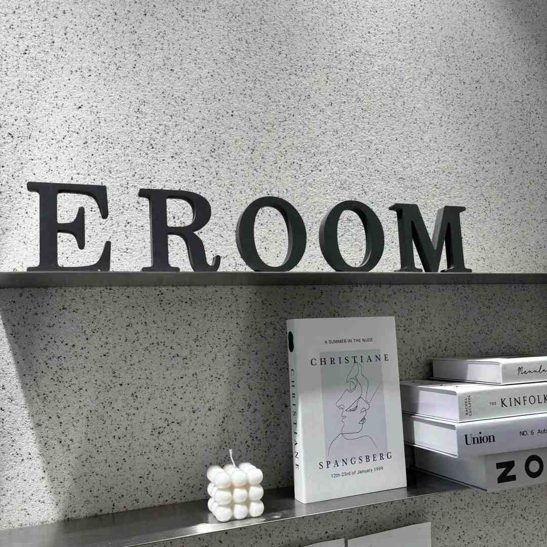 E ROOM-theot 1F-01