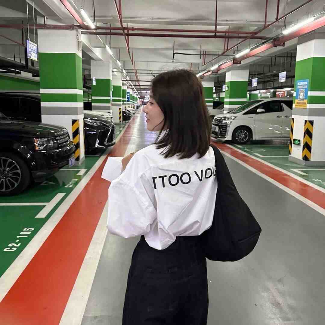 TTOO VOUIS -B425-B426 十三行服装批发市场 档口微信二维码及货源实拍