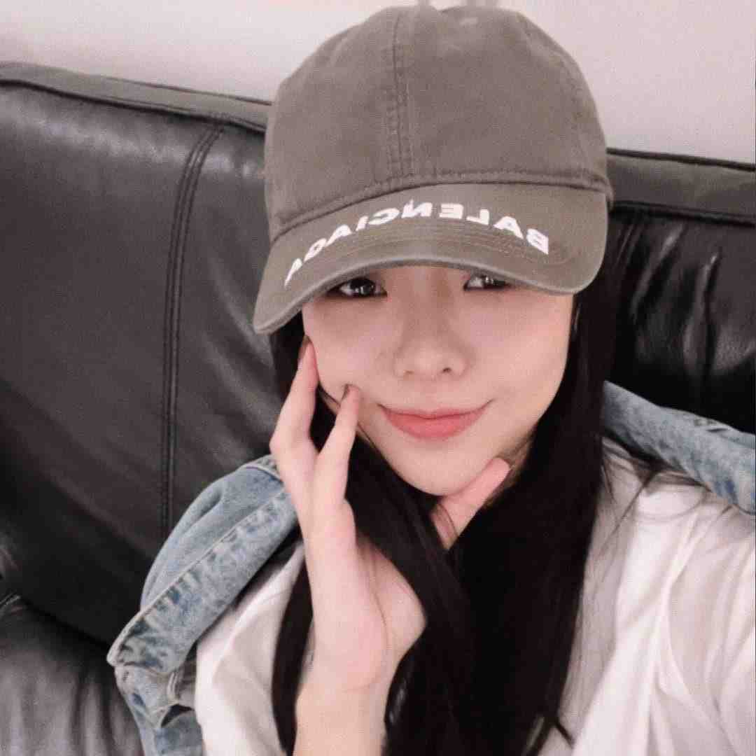 YC minimalism- 110-2-C1