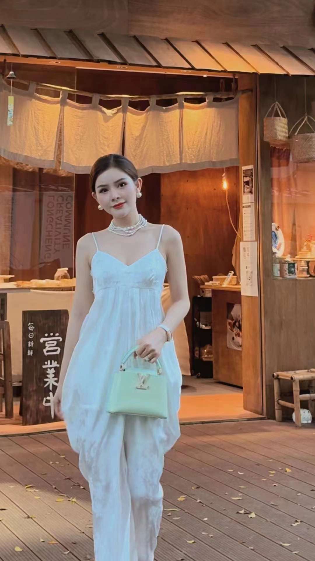 CE焦糖眼睛地址101栋f15 产品图