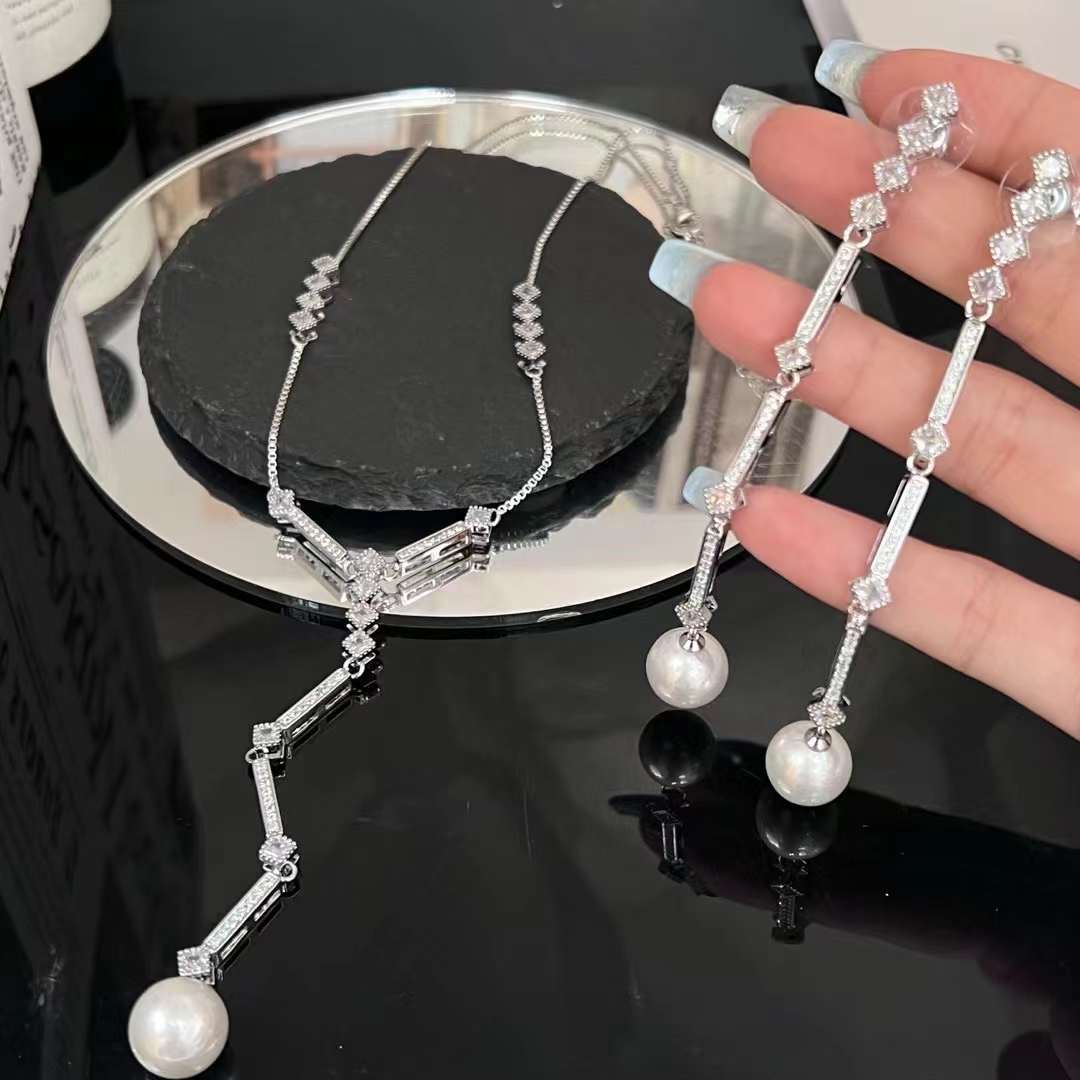 小芬饰品--万佳8街5档 产品图