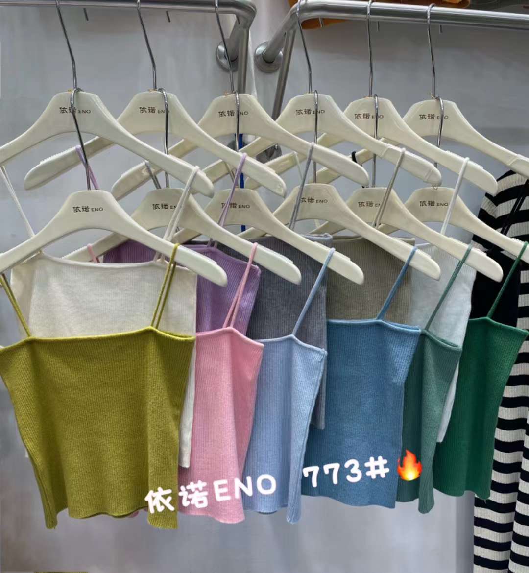 依诺服饰--金马1楼6街A217 产品图