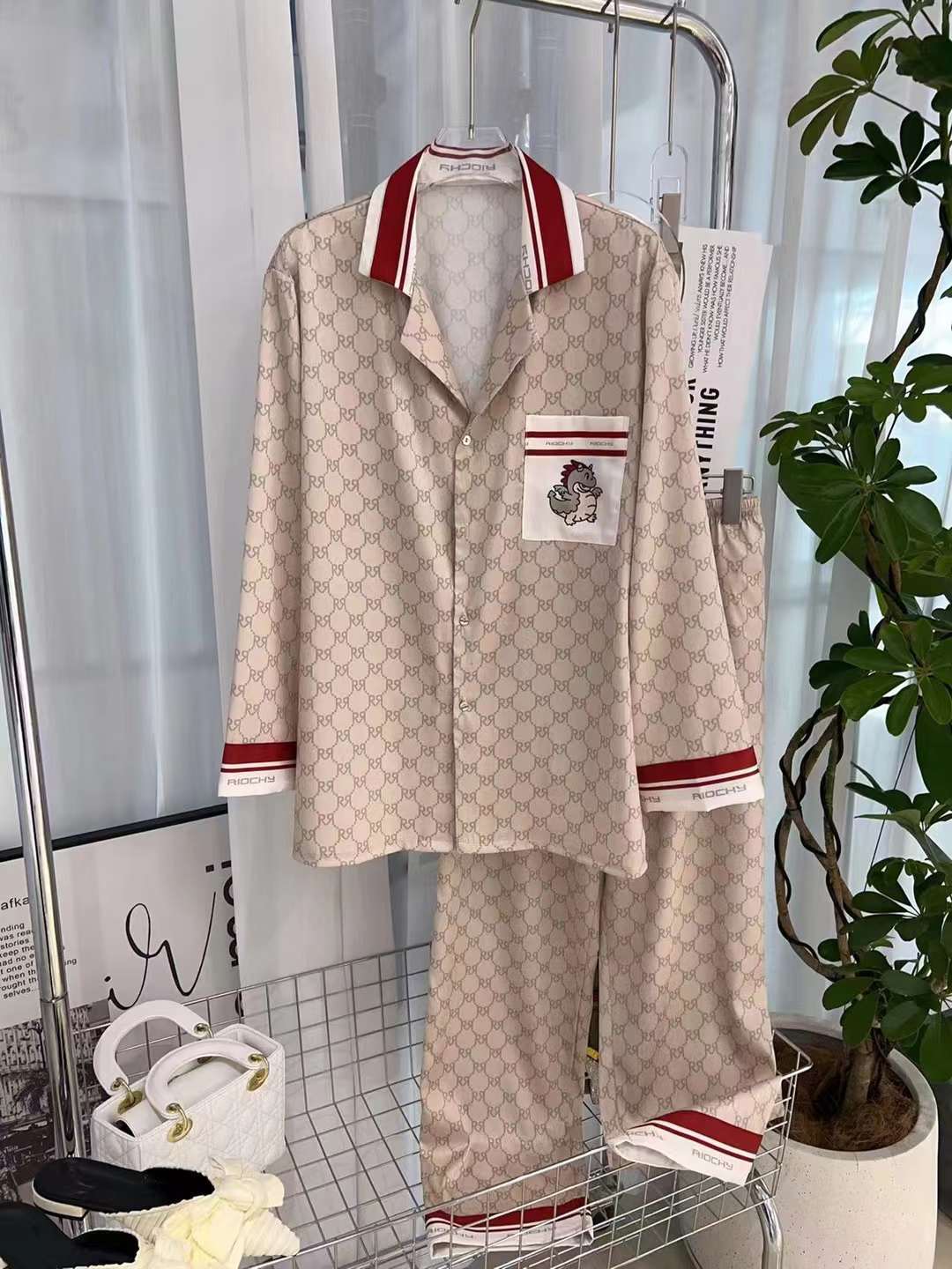 ACE睡衣--万佳8街9档 产品图