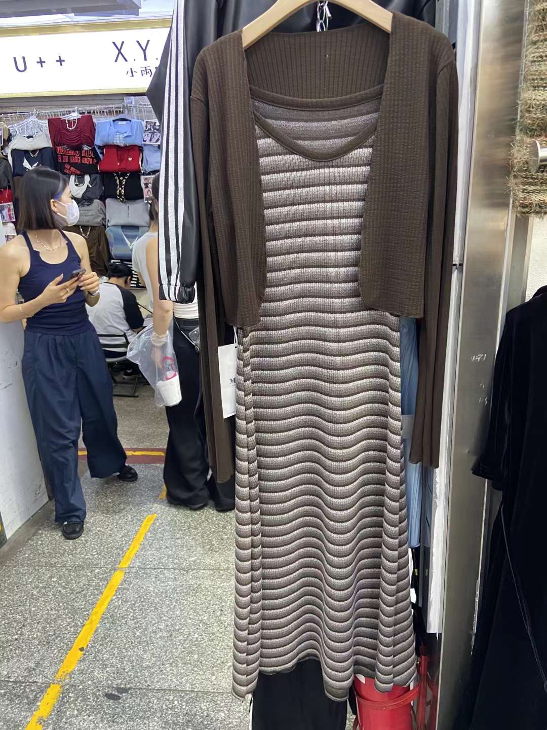 梦丽家-金马2楼B231档 产品图