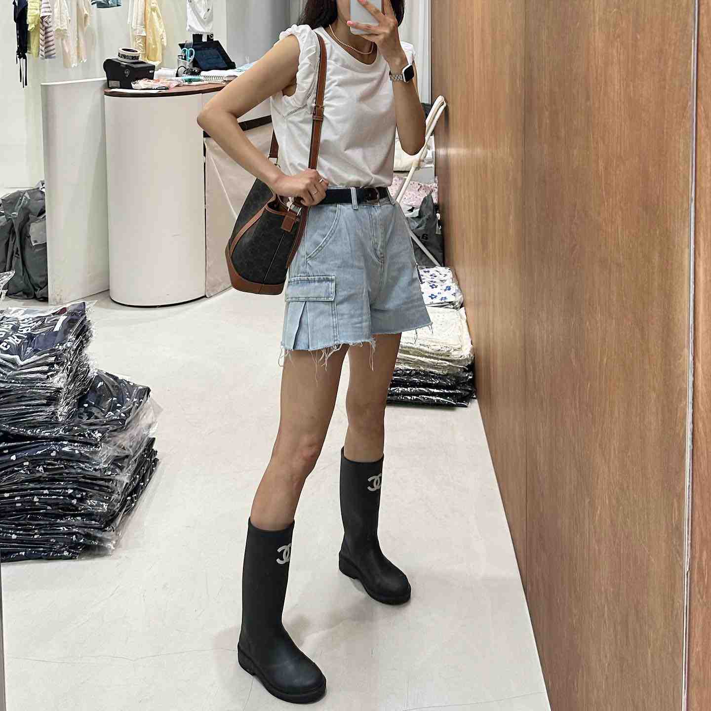 afternoon-Apm place 121 产品图
