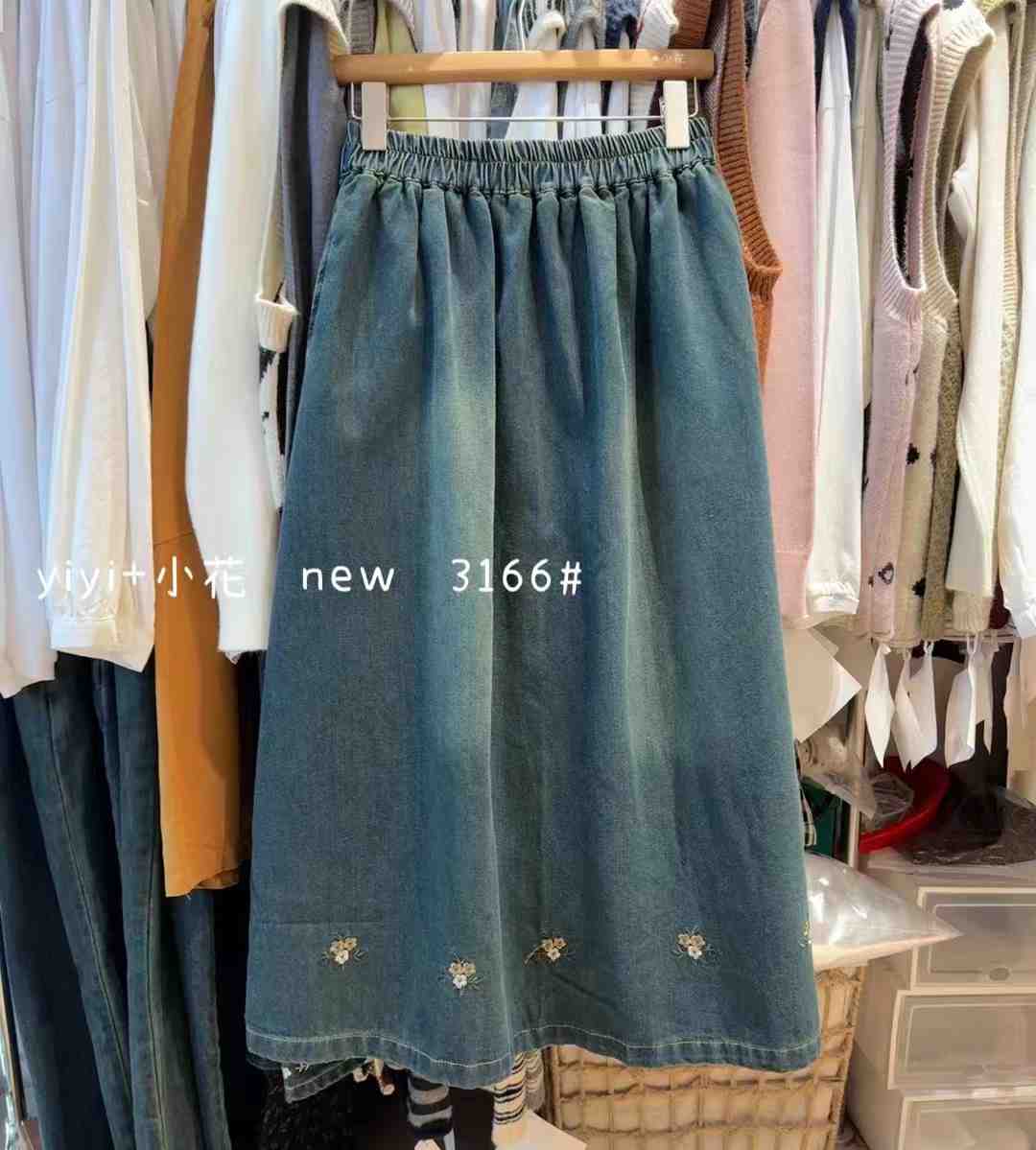 YIYI+小花--金马3楼150 产品图