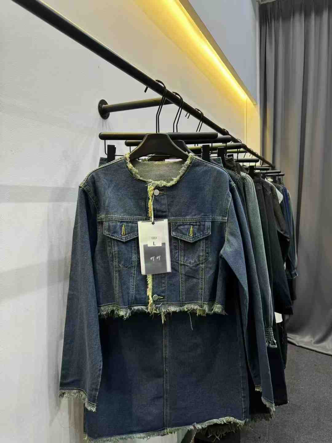 小方女装 产品图