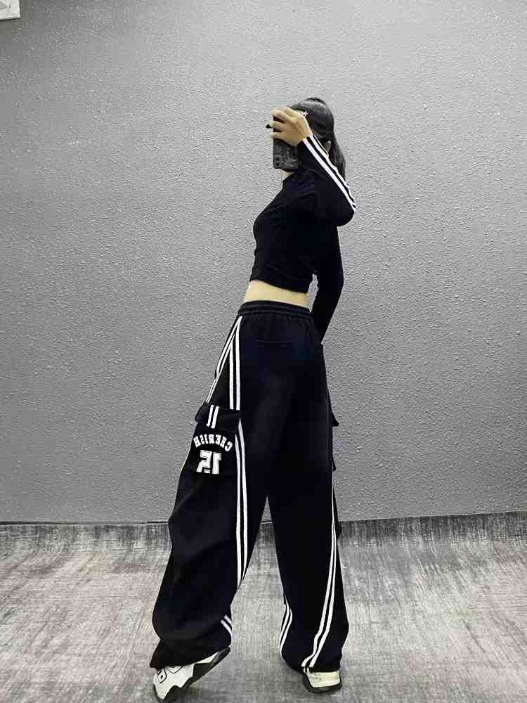 依妍服饰-南城一楼C226-1 产品图