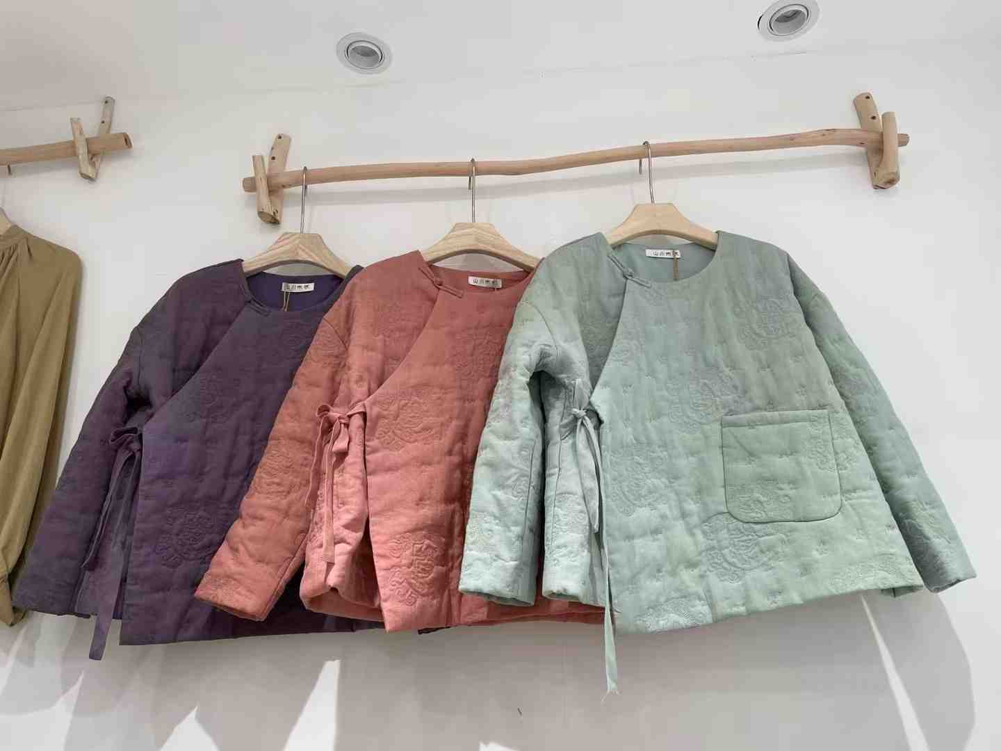 山川布衣-新中国7楼A18 产品图