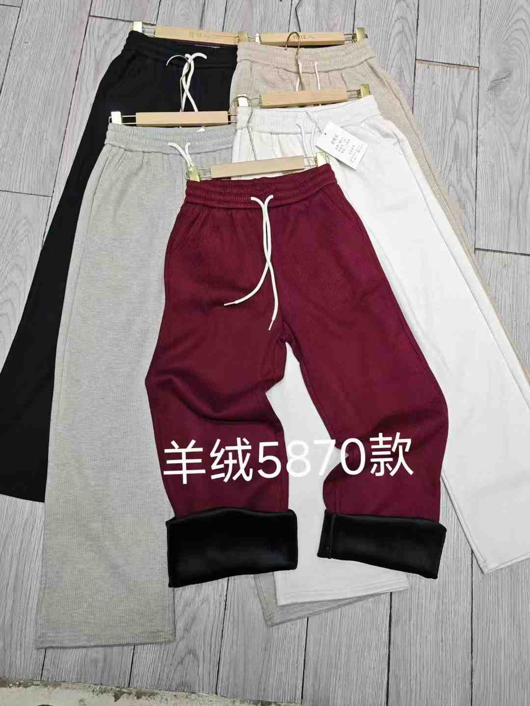 俏佳人-南城一楼C206 产品图