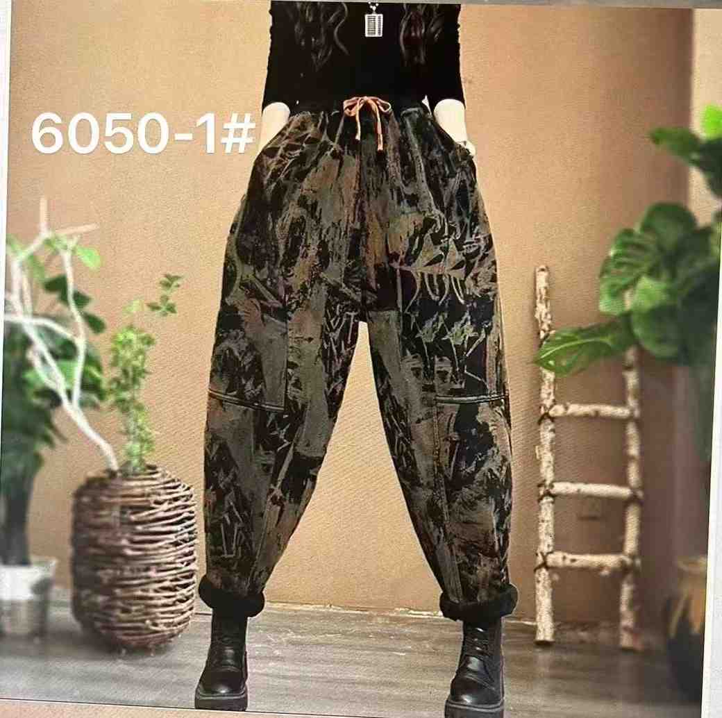 嫣然服饰-南城1楼252 产品图
