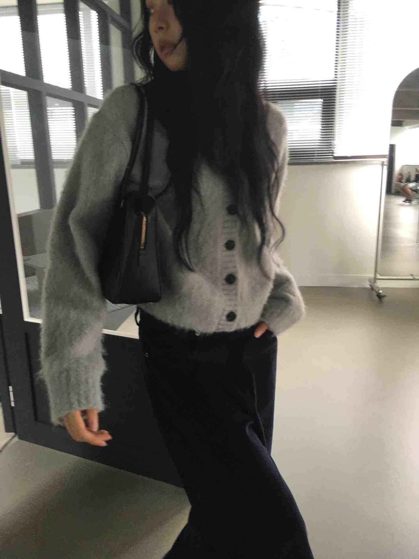 CEDARWOOD-apm place 4f 33 产品图
