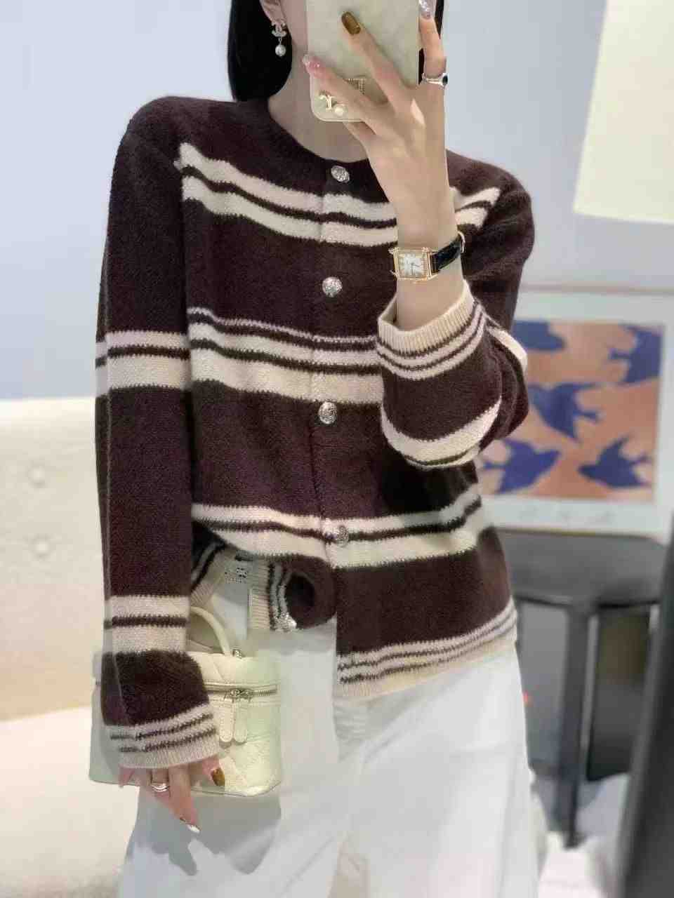 侍易羊绒-濮院时装城4288 产品图