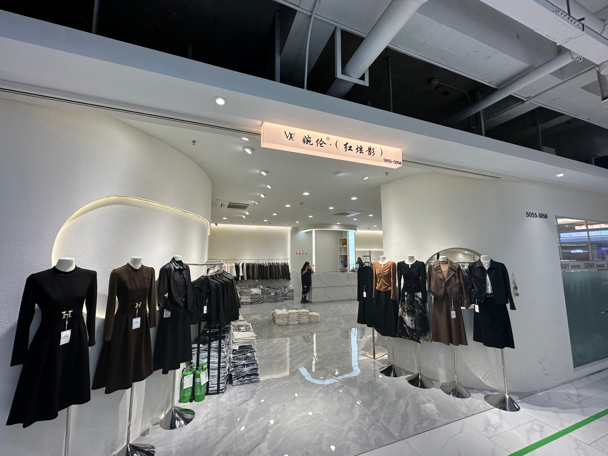婉伦·（红炫影） 产品图