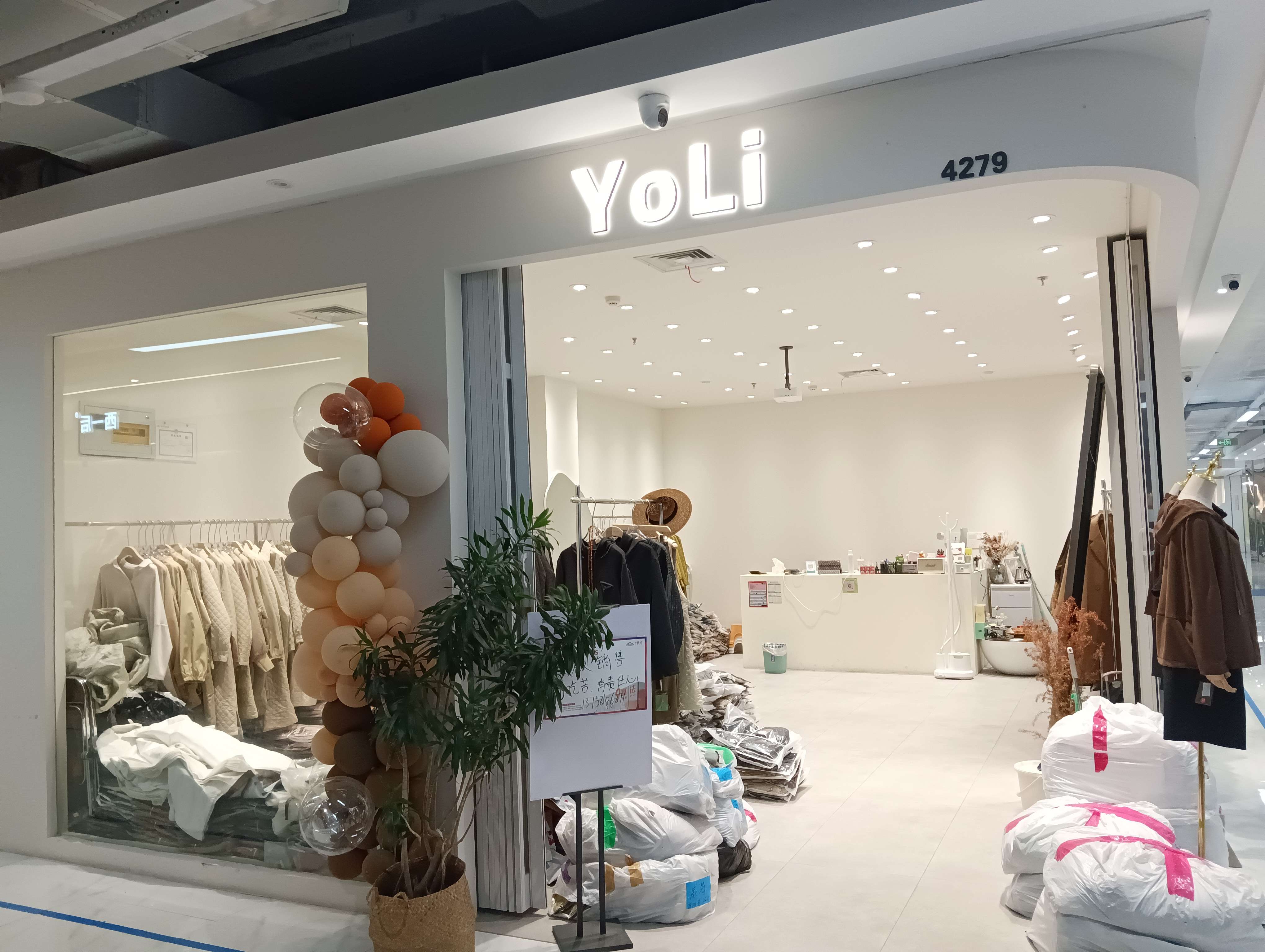 YoLi