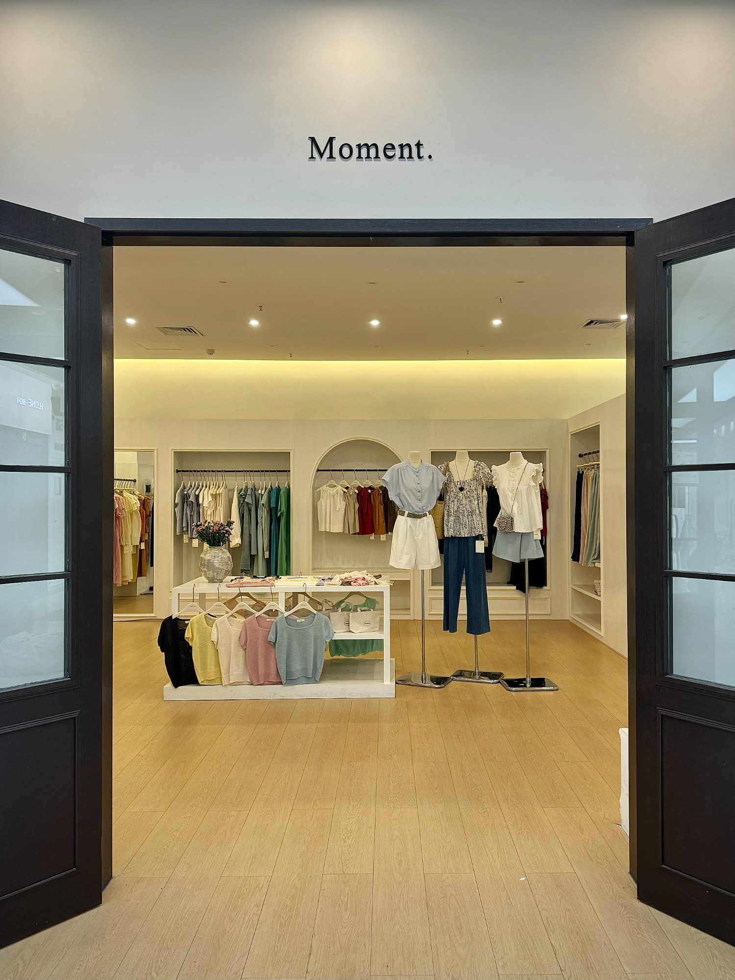 moment. 产品图