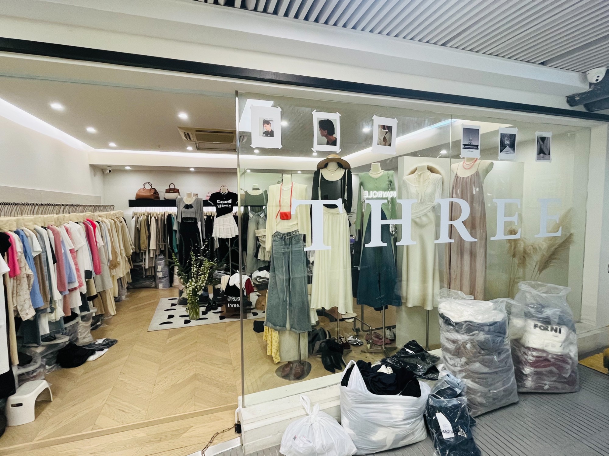 Three 产品图