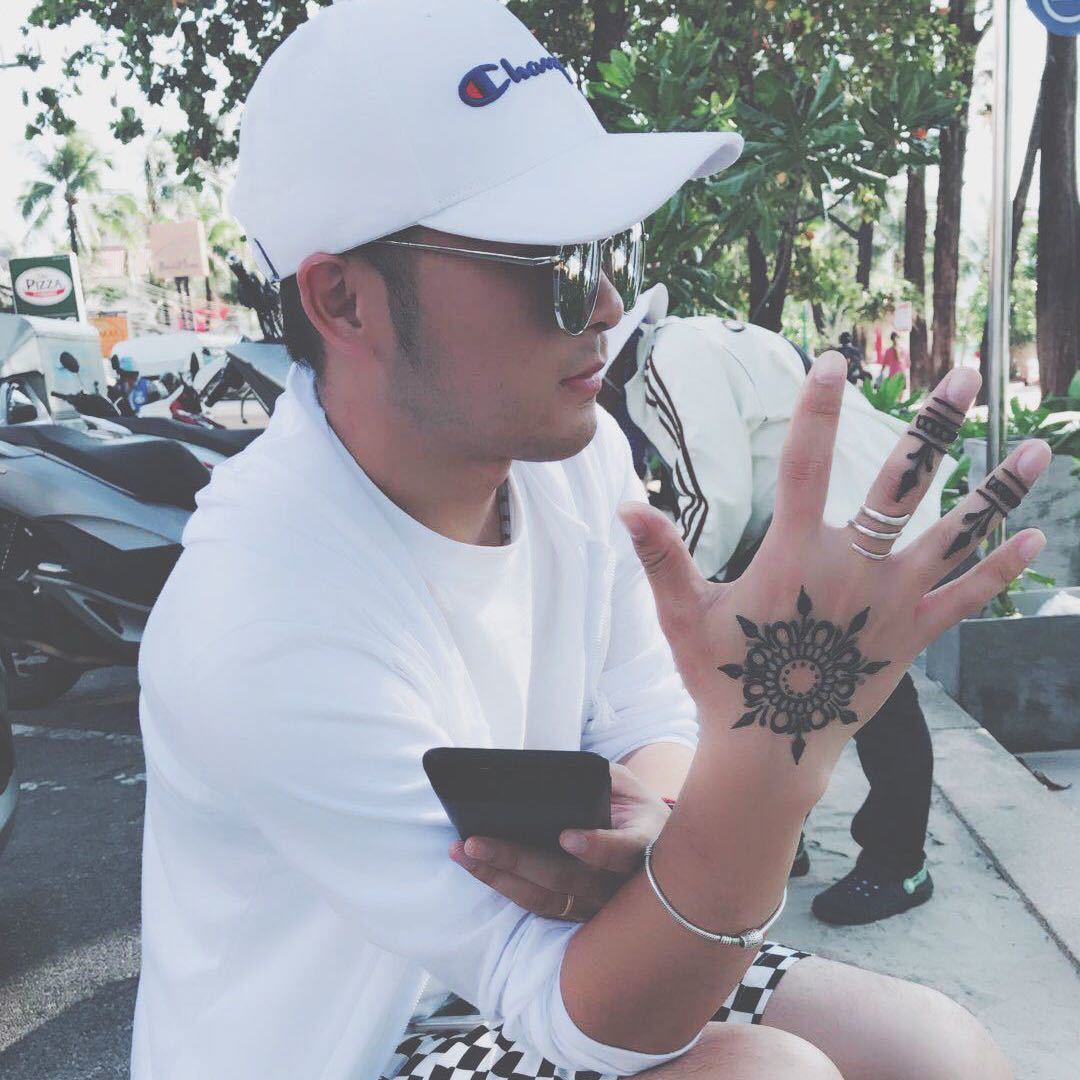 灵丹服饰--万佳4街41档 产品图