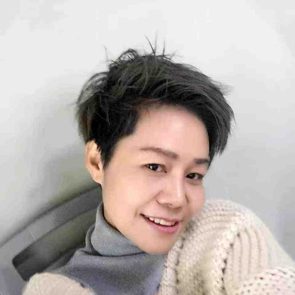 艾帝服饰 产品图