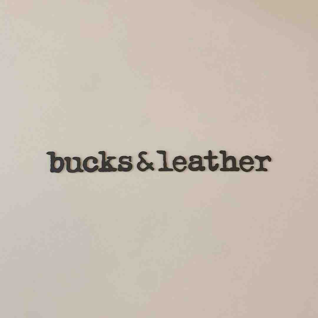 bucks&leather-APM PLACE B220 产品图