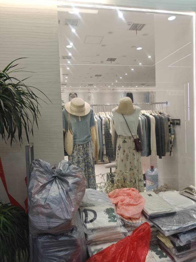美佳缘服饰-众创山东路543 产品图