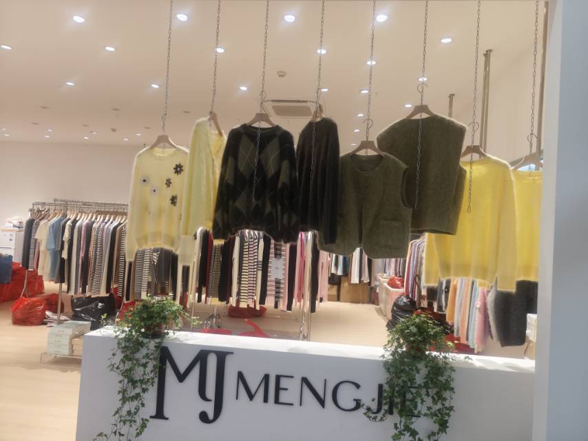 美佳缘服饰-众创山东路543 产品图